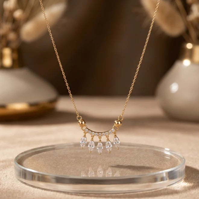 The Crystal Fringe Chain