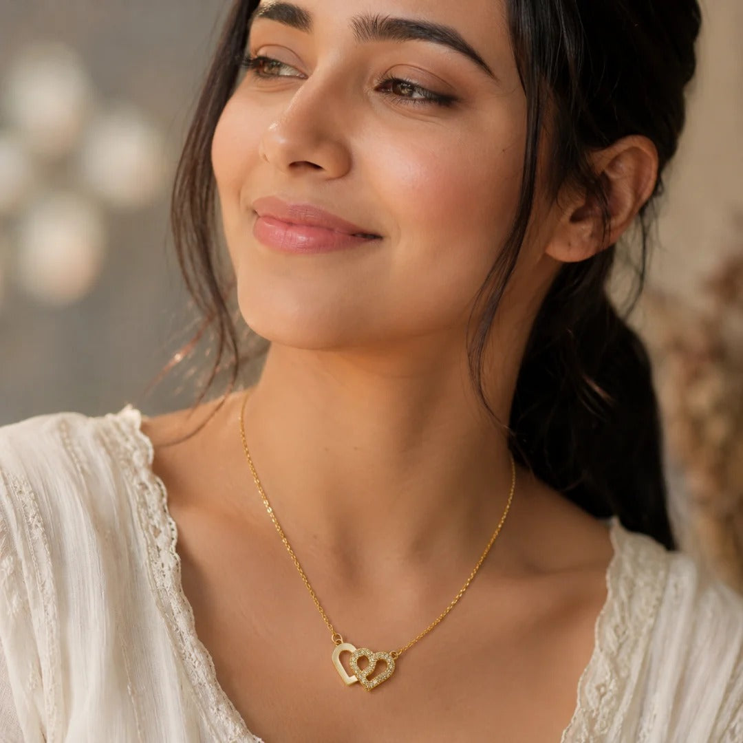 The Entwined Hearts Chain
