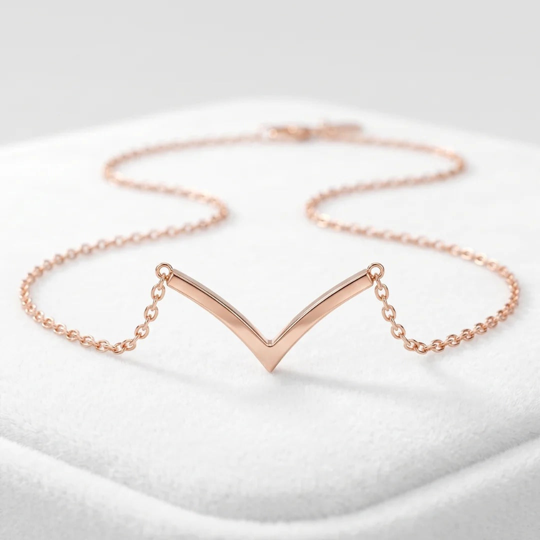 Lumina V-Pendant Chain