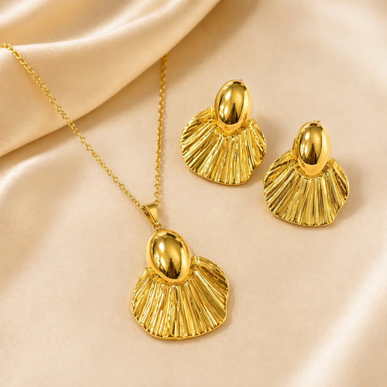 Luminous Pearl and Crystal Floral Jewelry Set
