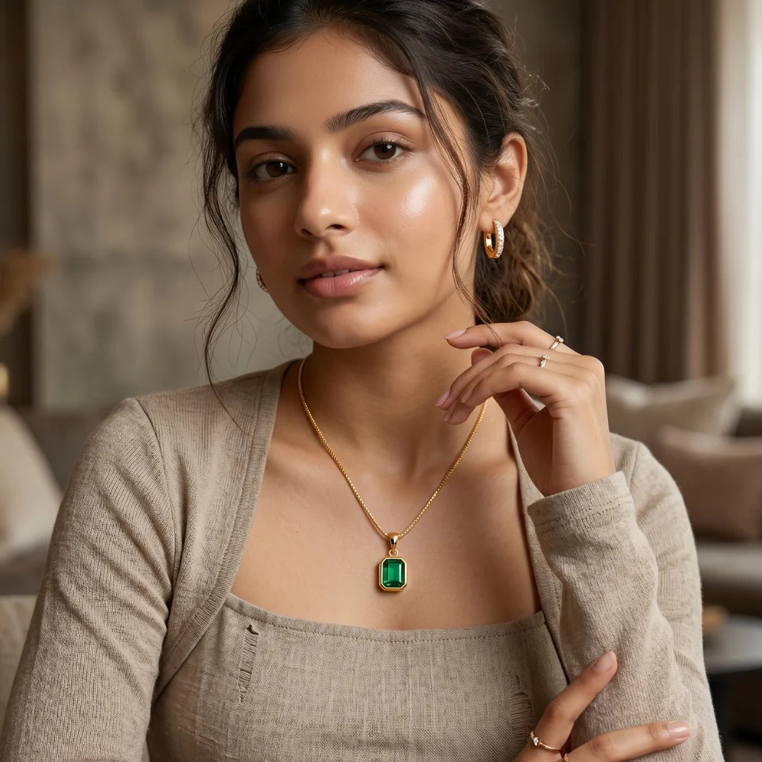 The Royal Green Solitaire Chain